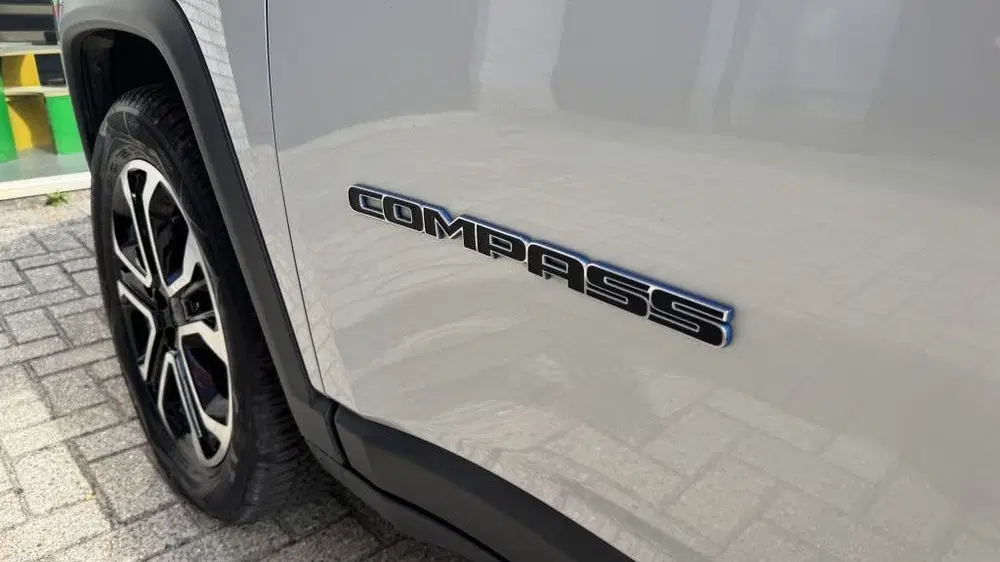 Jeep Compass 4xe 190 Hyb. uit 2022, foto 15