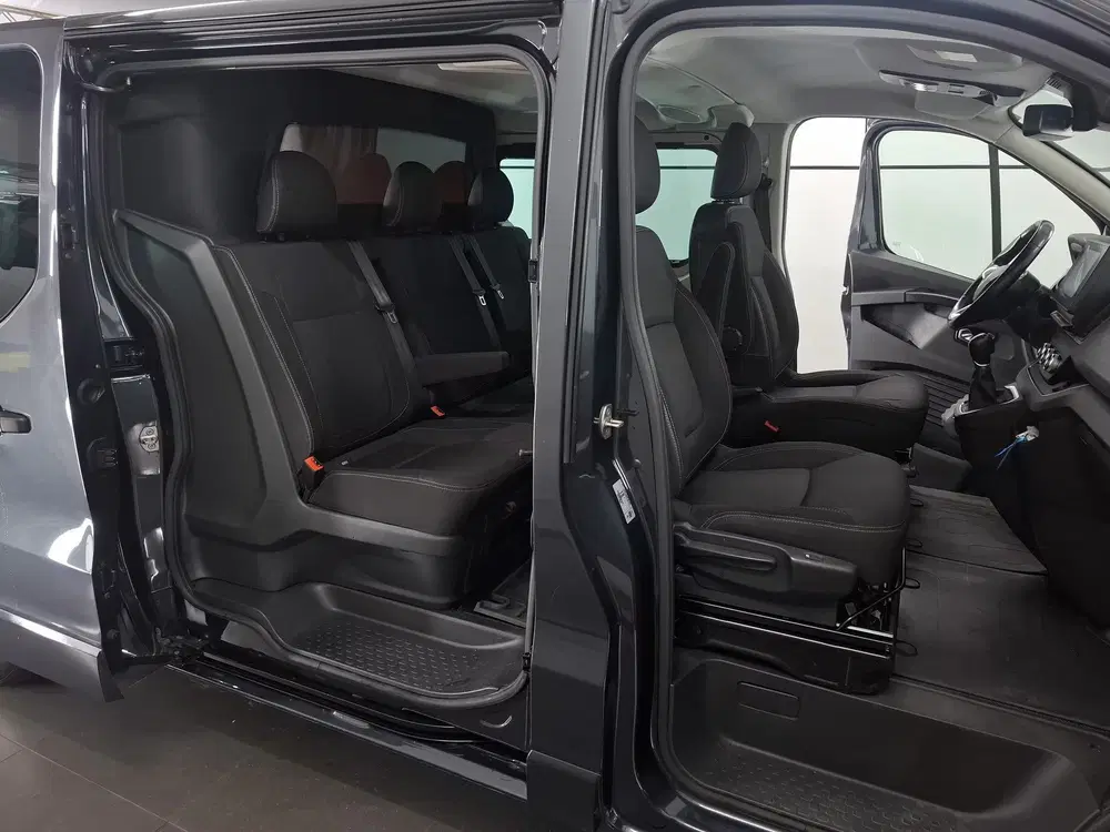 Renault Trafic 2.0 dCi 150pk L2 H1 DC Automaat BPM Vrij ( uit 2022, foto 3