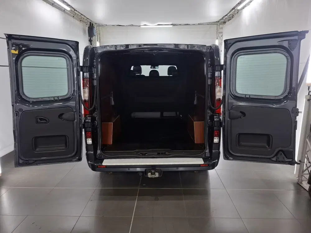 Renault Trafic 2.0 dCi 150pk L2 H1 DC Automaat BPM Vrij ( uit 2022, foto 4