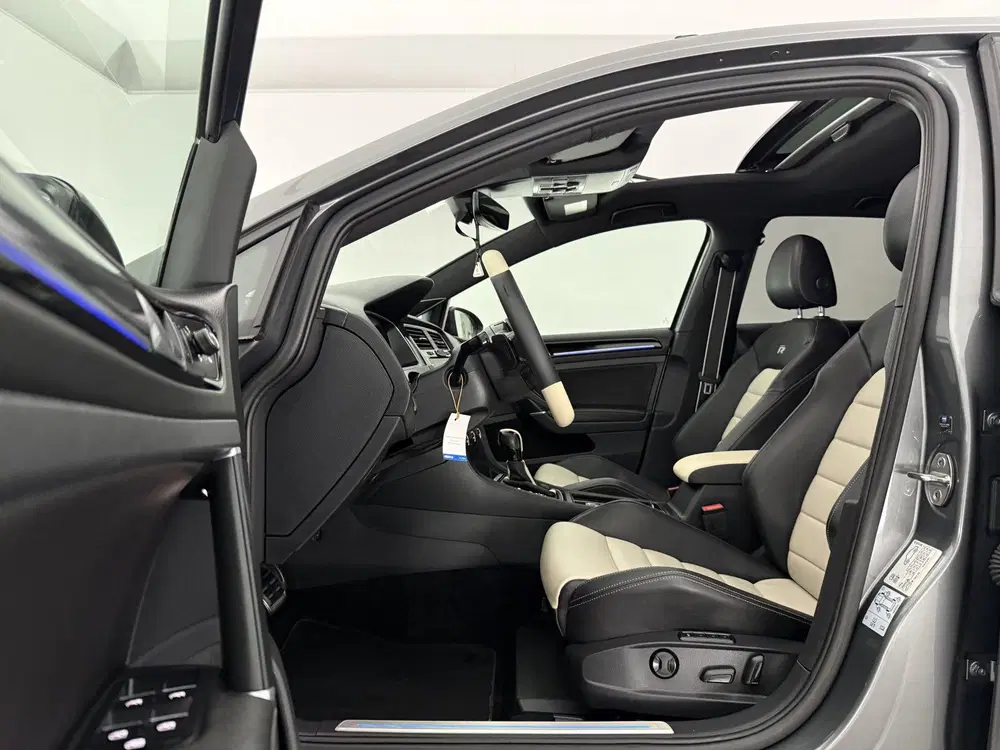 Volkswagen Golf 2.0 R TSI 4Motion 310PK uit 2019, foto 14