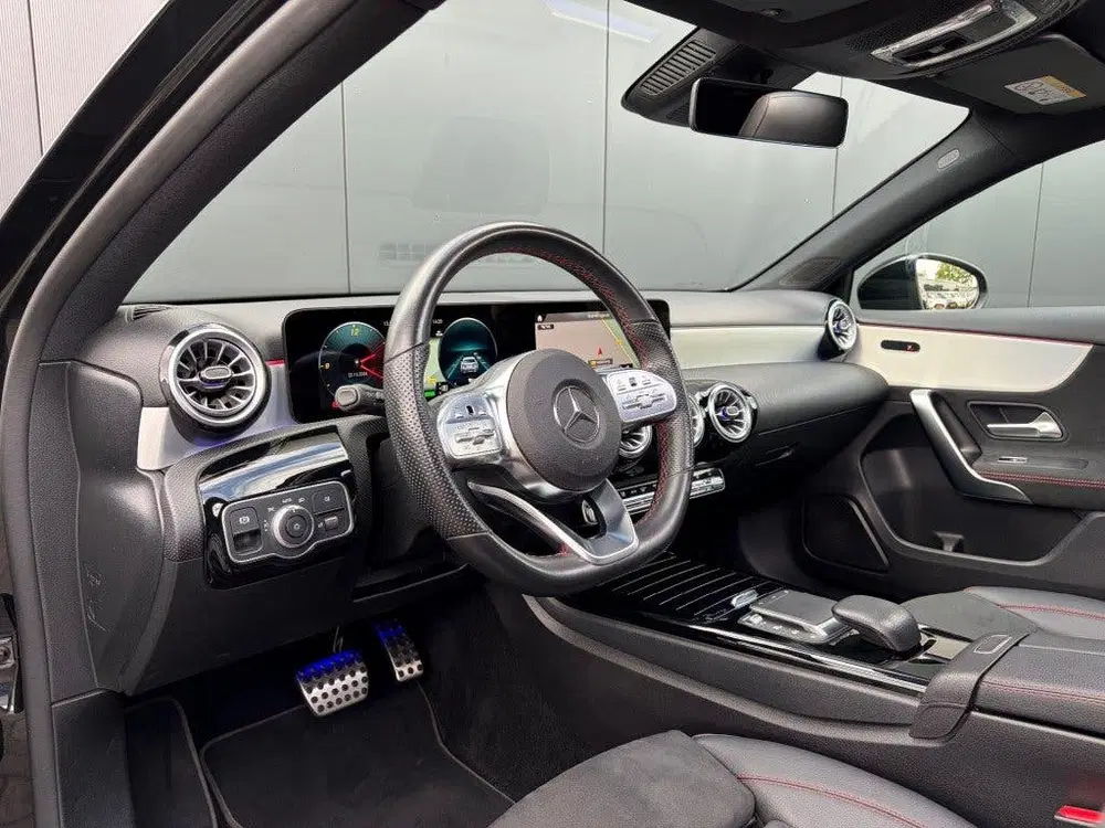 Mercedes-Benz A-Klasse A 250e AMG Night 1e eig. Pano Camera uit 2022, foto 15