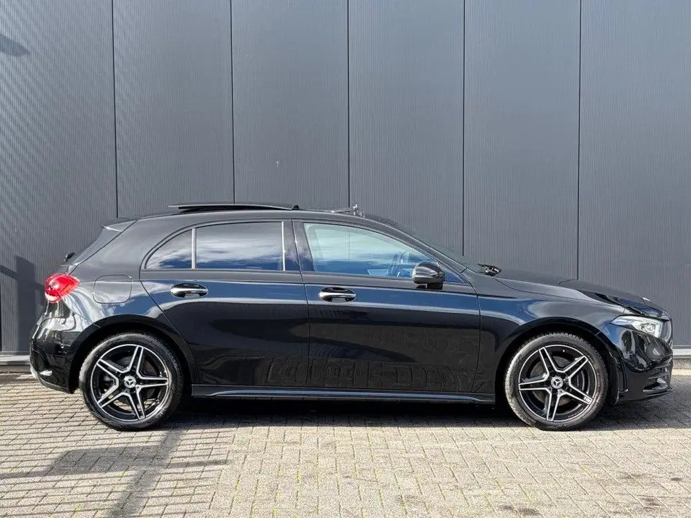 Mercedes-Benz A-Klasse A 250e AMG Night 1e eig. Pano Camera uit 2022, foto 2