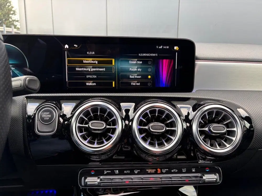 Mercedes-Benz A-Klasse A 250e AMG Night 1e eig. Pano Camera uit 2022, foto 8