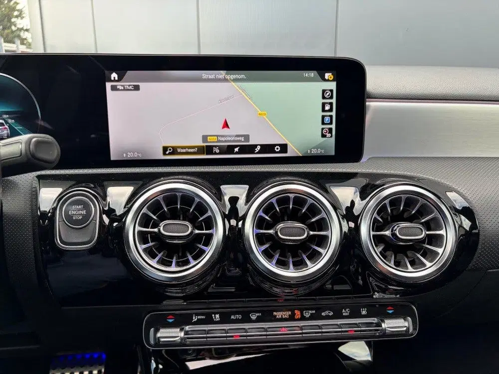 Mercedes-Benz A-Klasse A 250e AMG Night 1e eig. Pano Camera uit 2022, foto 9