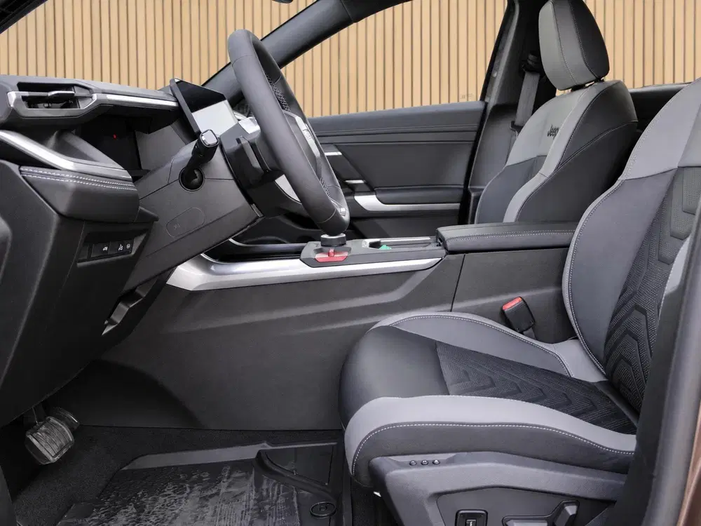 Jeep Compass Summit 74 kWh VOORRAAD KORTING uit 2026, foto 11