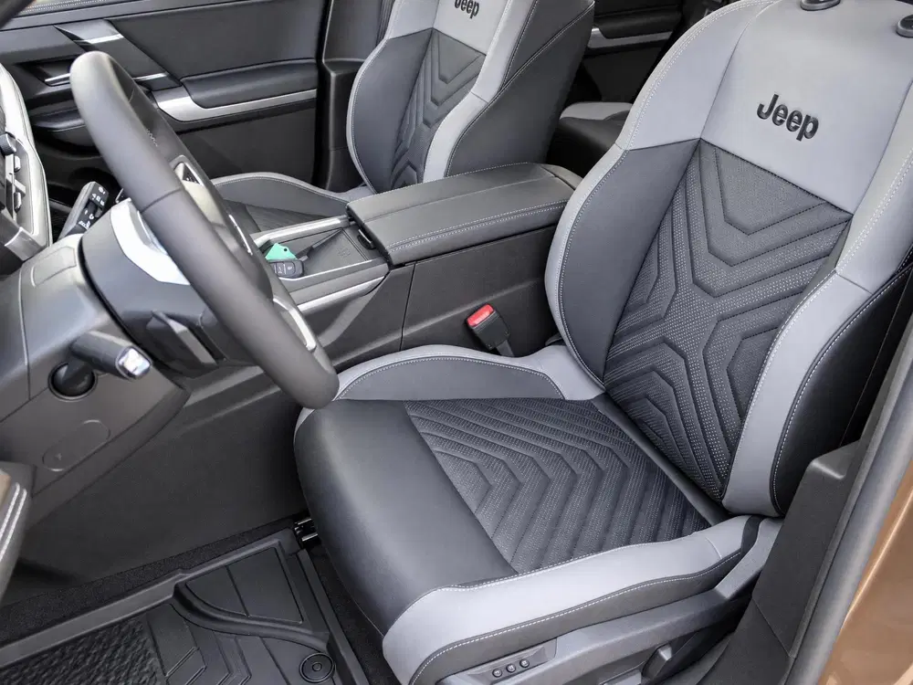 Jeep Compass Summit 74 kWh VOORRAAD KORTING uit 2026, foto 12