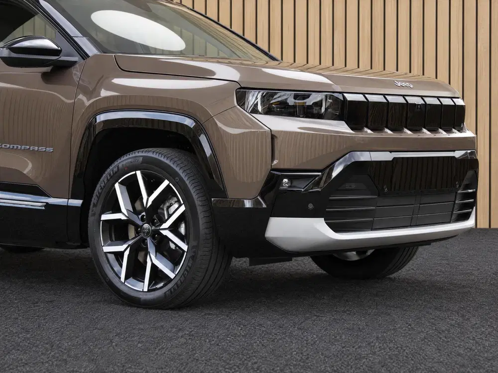 Jeep Compass Summit 74 kWh VOORRAAD KORTING uit 2026, foto 8