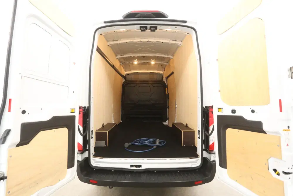 Ford Transit Elektrisch 68 kWh L3H3 uit 2024, foto 3