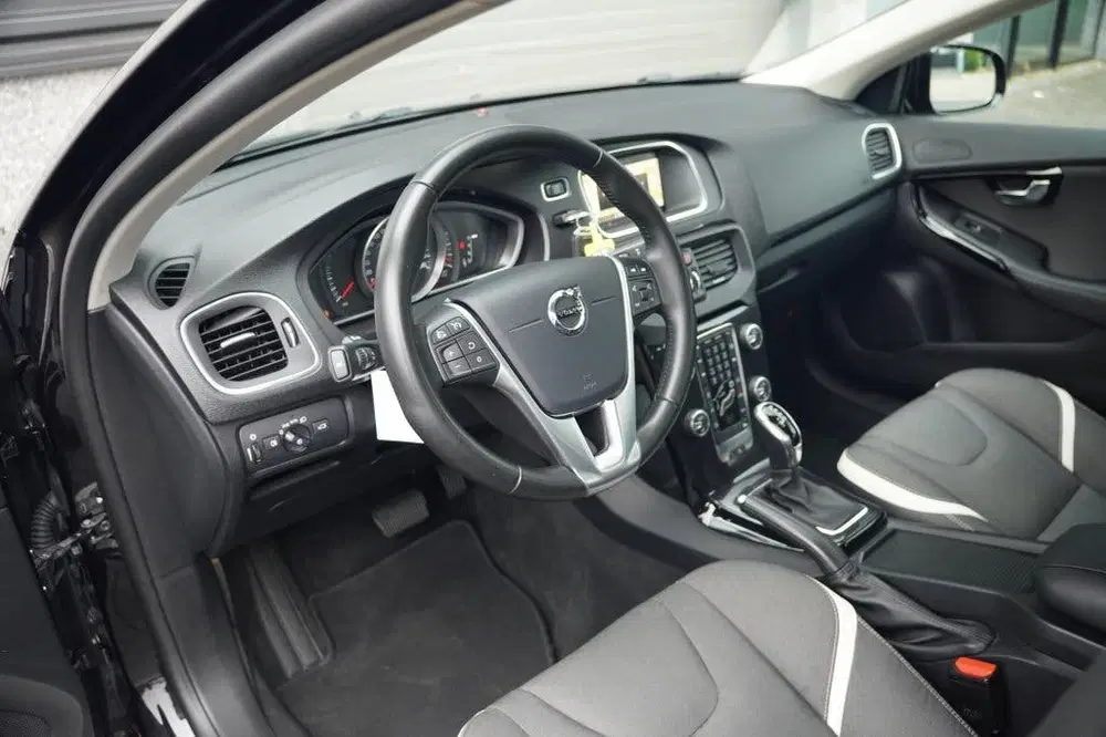 Volvo V40 1.5 T3 R-Design (bj 2019 uit 2019, foto 9