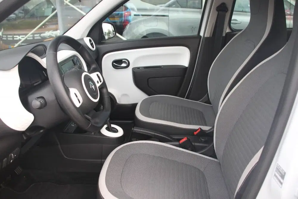 Renault Twingo 82PK-COLLECTION-32DKM-AIRCO-CRUISE-TOUCHSC uit 2022, foto 12