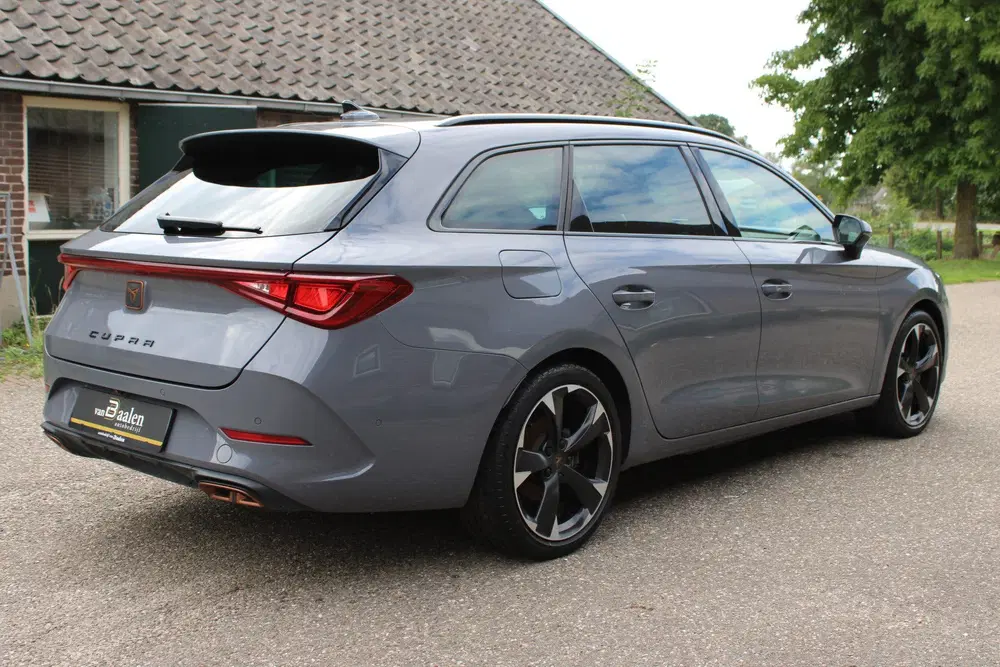 Cupra Leon 1.4 e-Hybrid PHEV Business SOh 91 uit 2023, foto 3