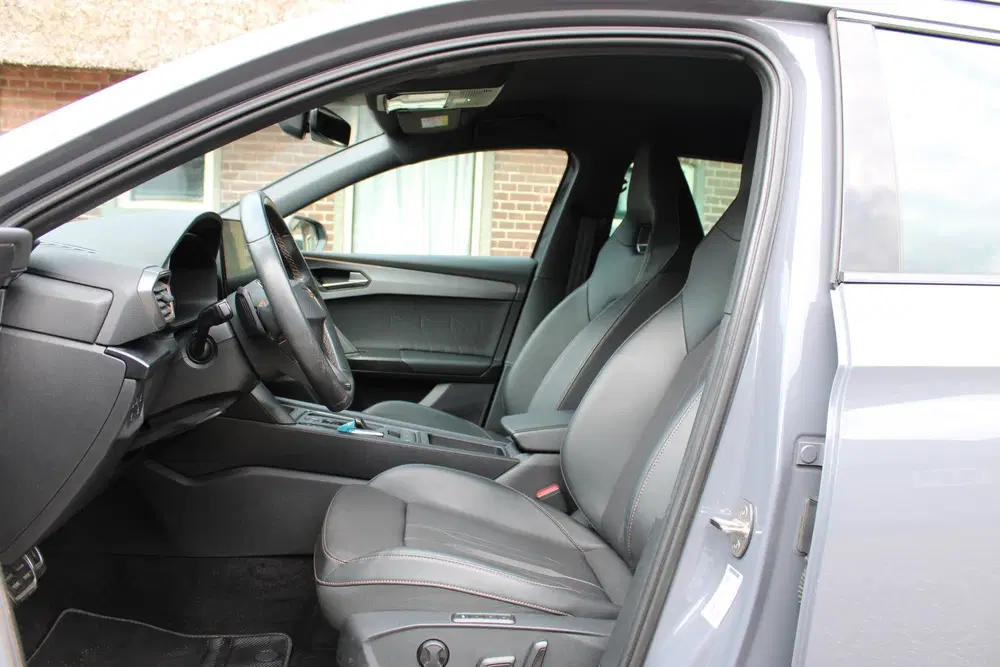 Cupra Leon 1.4 e-Hybrid PHEV Business SOh 91 uit 2023, foto 9
