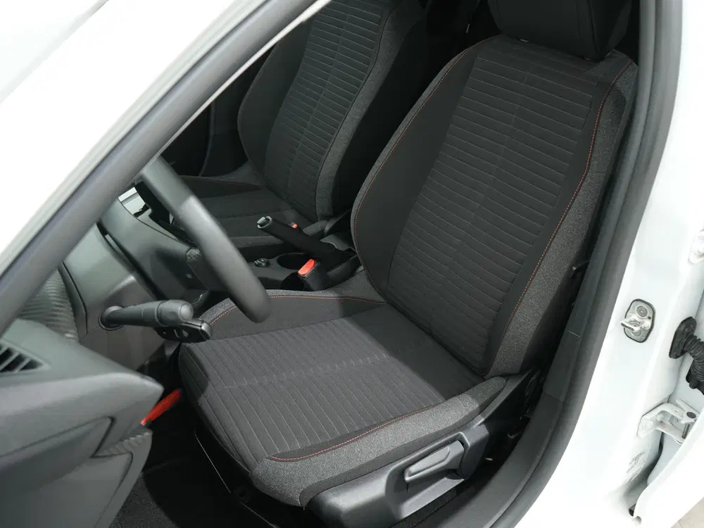 Peugeot 208 1.2 ACTIVE PACK uit 2023, foto 4