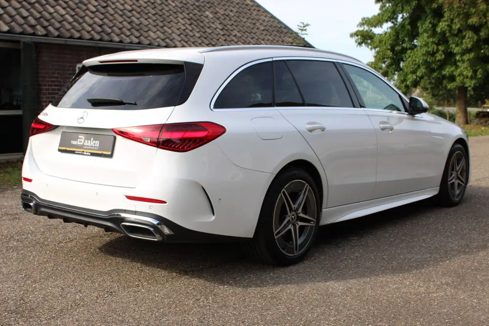 Mercedes-Benz C-Klasse 300 e AMG Line SOh 94.5% PANO uit 2022, foto 3