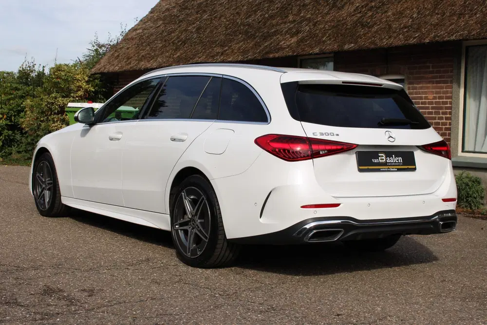 Mercedes-Benz C-Klasse 300 e AMG Line SOh 94.5% PANO uit 2022, foto 4