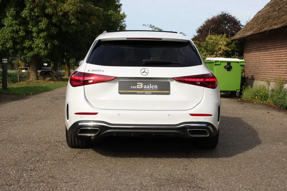 Mercedes-Benz C-Klasse 300 e AMG Line SOh 94.5% PANO uit 2022, foto 6
