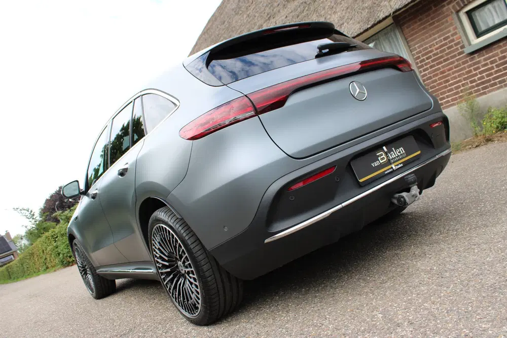 Mercedes-Benz EQC 400 4MATIC Premium Plus AMG 80 kWh SOh 93 uit 2022, foto 13