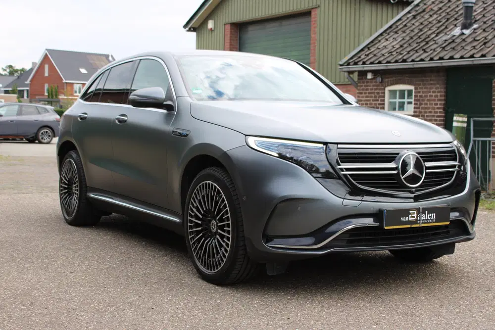 Mercedes-Benz EQC 400 4MATIC Premium Plus AMG 80 kWh SOh 93 uit 2022, foto 2