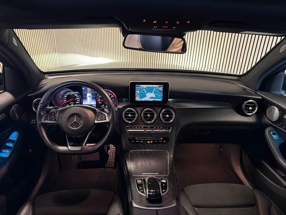 Mercedes-Benz GLC GLC 250 4-Matic AMG STYLING-PANORAMA-RIJ P uit 2019, foto 14