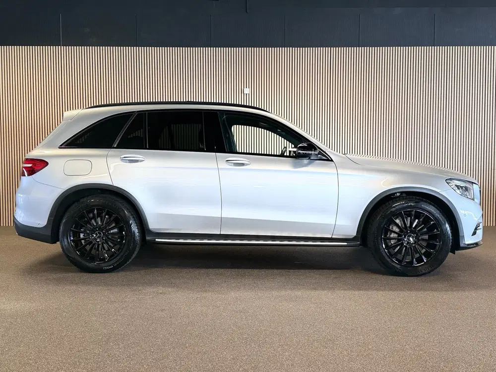 Mercedes-Benz GLC GLC 250 4-Matic AMG STYLING-PANORAMA-RIJ P uit 2019, foto 5