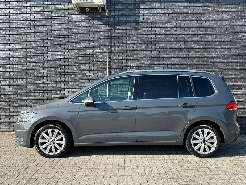 Volkswagen Touran 1.5 TSI Highline 7p DSG uit 2022, foto 11