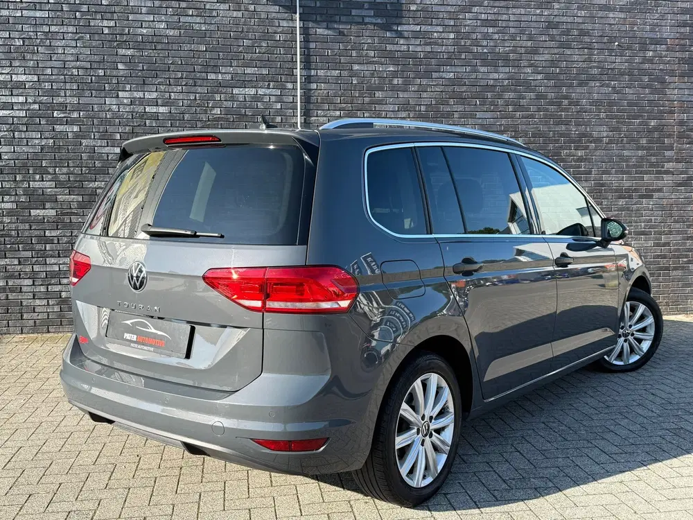 Volkswagen Touran 1.5 TSI Highline 7p DSG uit 2022, foto 3