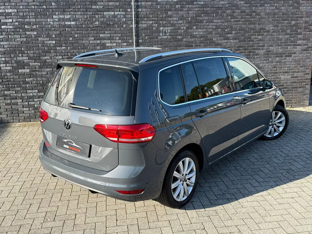 Volkswagen Touran 1.5 TSI Highline 7p DSG uit 2022, foto 4