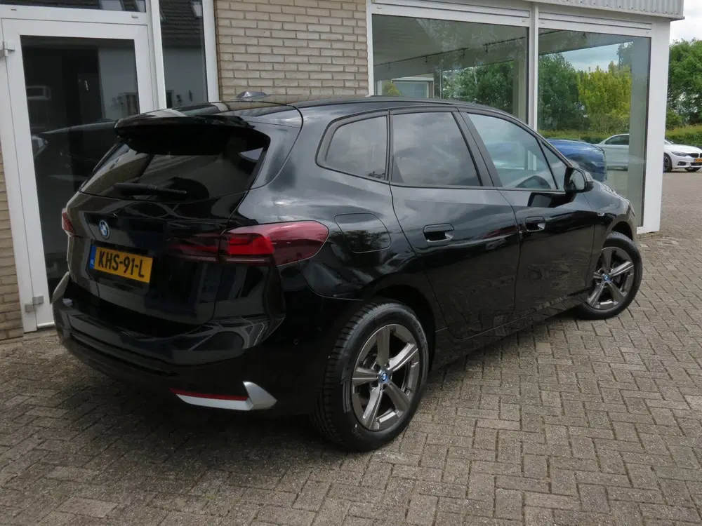 BMW 2-serie Active Tourer 225e xDrive Camera uit 2022, foto 2