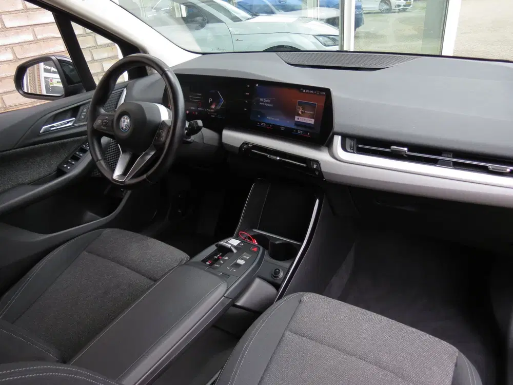 BMW 2-serie Active Tourer 225e xDrive Camera uit 2022, foto 5