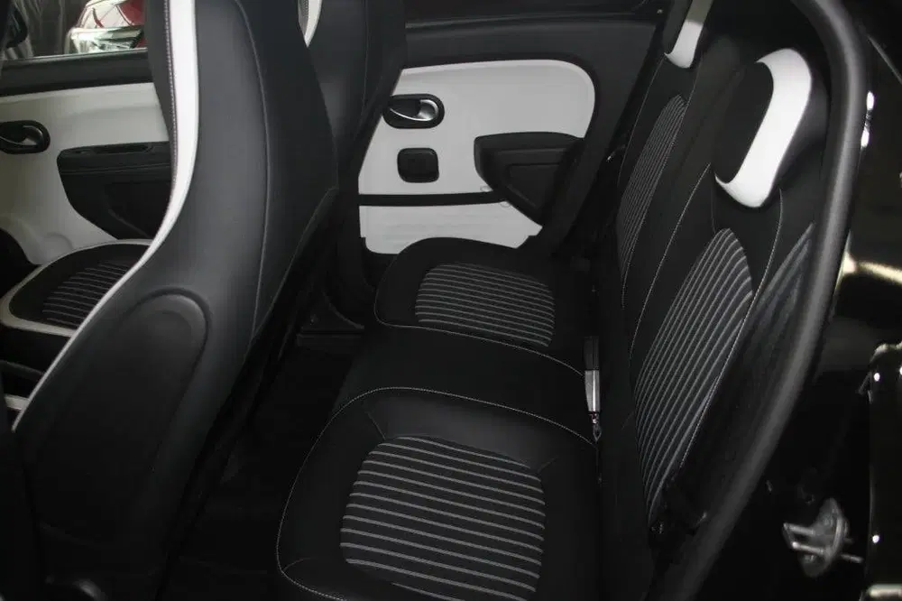 Renault Twingo 65PK-INTENS-33DKM-CARPLAY-CLIMA-CAMERA-PDC uit 2021, foto 13
