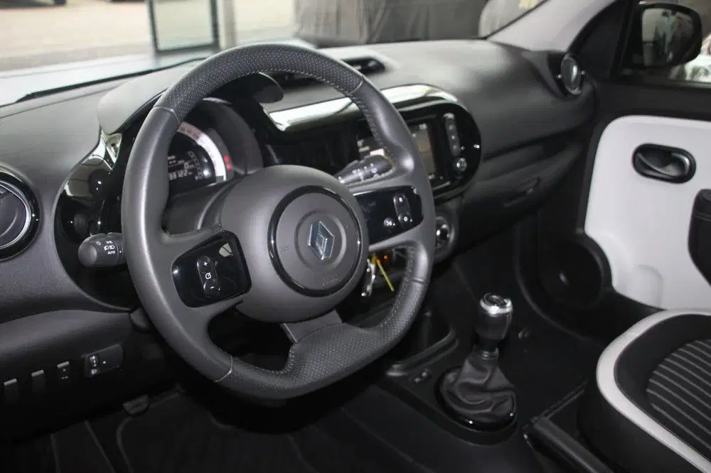 Renault Twingo 65PK-INTENS-33DKM-CARPLAY-CLIMA-CAMERA-PDC uit 2021, foto 4