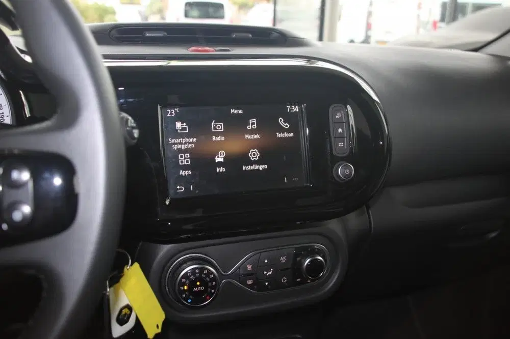 Renault Twingo 65PK-INTENS-33DKM-CARPLAY-CLIMA-CAMERA-PDC uit 2021, foto 5