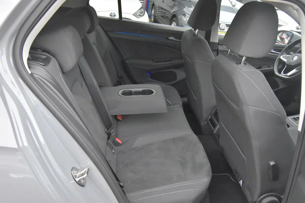 Volkswagen Golf 1.4 eHybrid Style uit 2022, foto 11