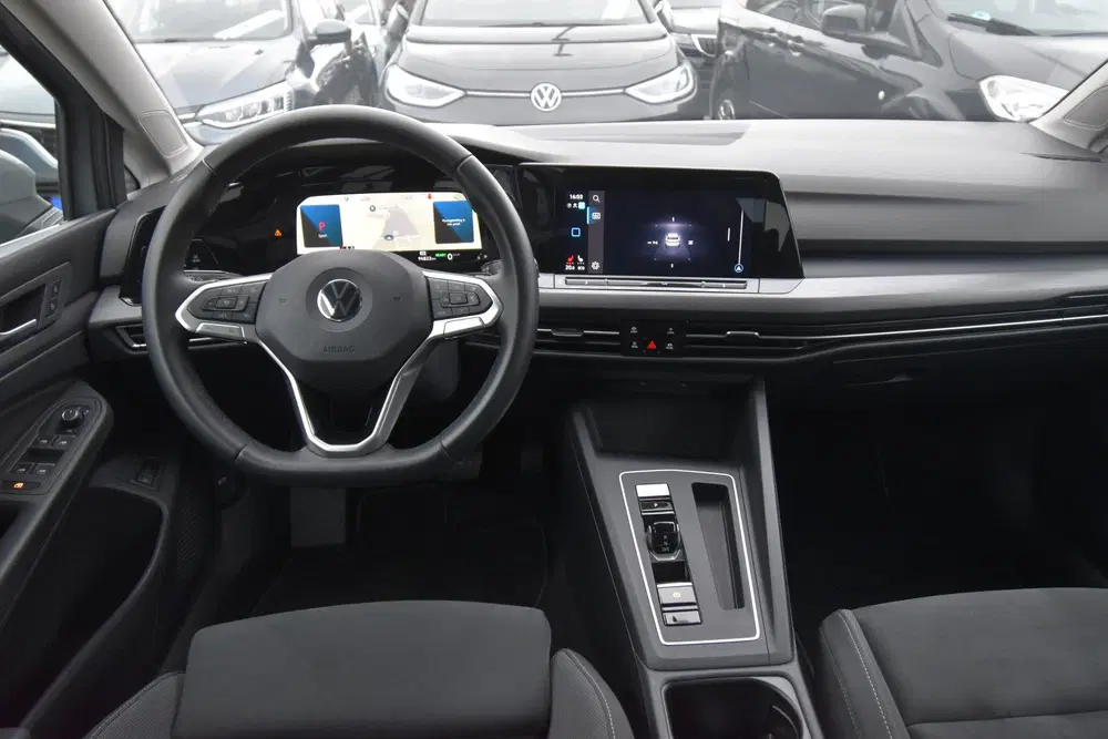 Volkswagen Golf 1.4 eHybrid Style uit 2022, foto 3