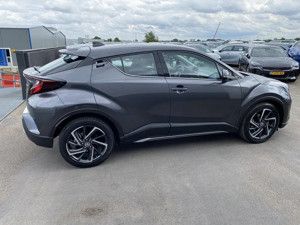 Toyota C-HR 2.0 Hybrid Dynamic NL-auto Navigatie uit 2023, foto 12