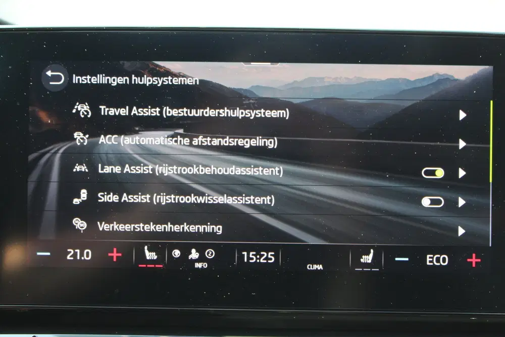 Skoda Octavia 1.4 TSI RS iV PHEV SOh 93% LEER PANO LED uit 2023, foto 13