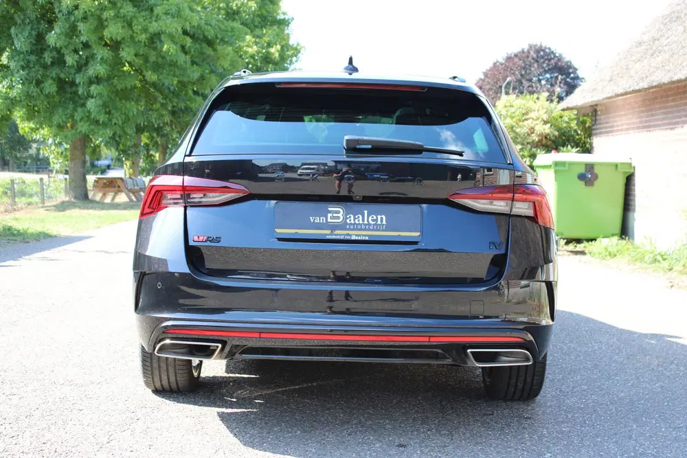 Skoda Octavia 1.4 TSI RS iV PHEV SOh 93% LEER PANO LED uit 2023, foto 5