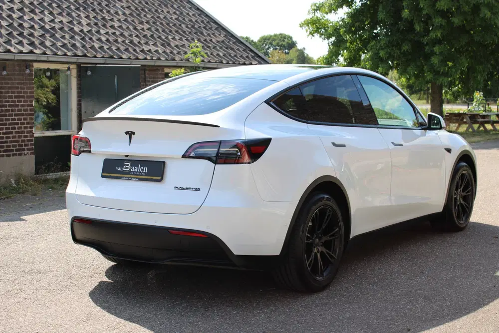 Tesla Model Y Long Range AWD 75 kWh SOh 91% PANO LEER LE uit 2022, foto 3