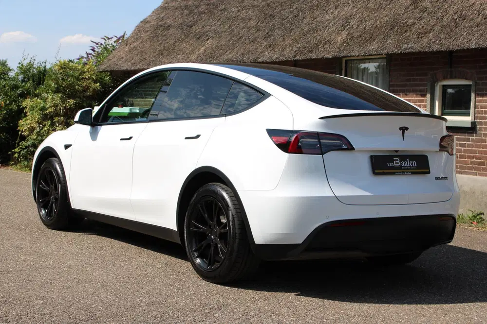 Tesla Model Y Long Range AWD 75 kWh SOh 91% PANO LEER LE uit 2022, foto 4