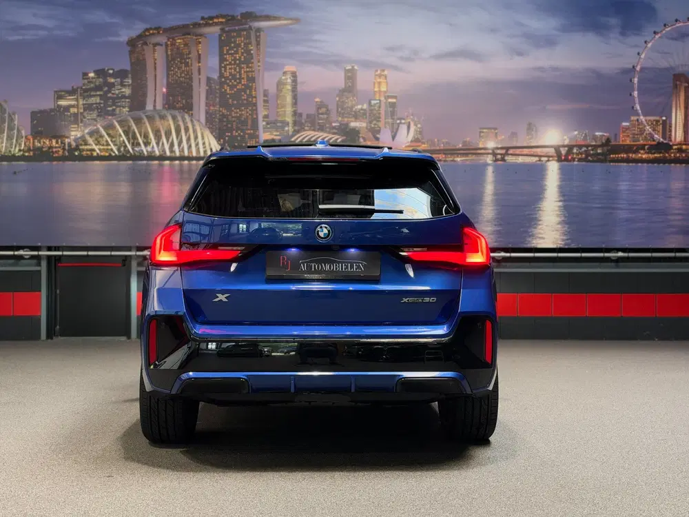 BMW iX1 xDrive30 Launch Edition 67 kWh uit 2023, foto 7