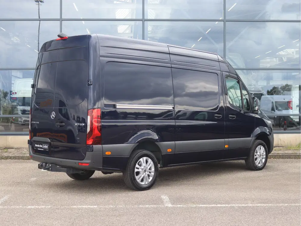 Mercedes-Benz Sprinter 317 CDI L2H2 Select uit 2024, foto 2
