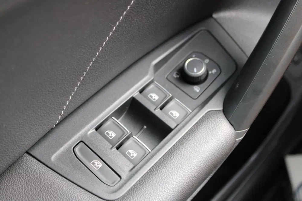 Volkswagen Tiguan 1.4 TSI eHybrid R-Line Business SOh 92.1% uit 2023, foto 12