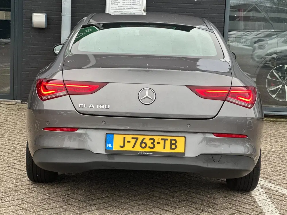 Mercedes-Benz CLA 180 Business Solution uit 2020, foto 9