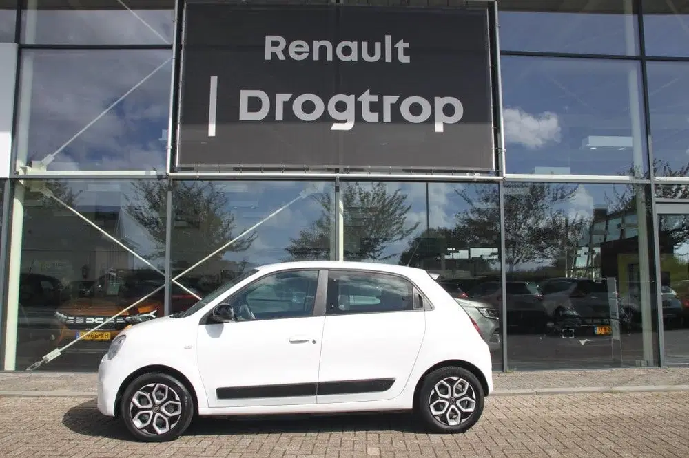 Renault Twingo 82PK-COLLECTION-50DKM-AIRCO-CRUISE-TOUCHSC uit 2023