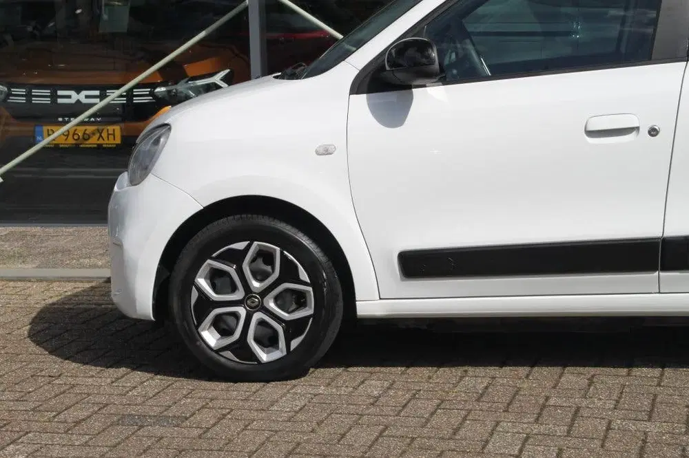 Renault Twingo 82PK-COLLECTION-50DKM-AIRCO-CRUISE-TOUCHSC uit 2023, foto 3