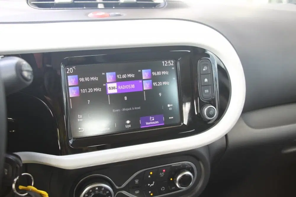 Renault Twingo 82PK-COLLECTION-50DKM-AIRCO-CRUISE-TOUCHSC uit 2023, foto 7