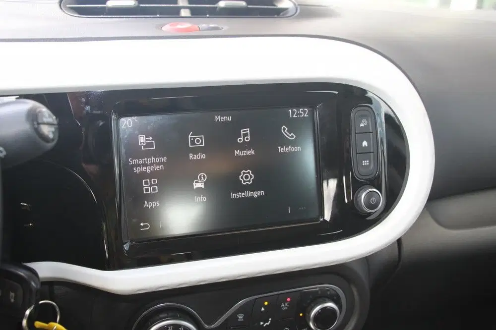 Renault Twingo 82PK-COLLECTION-50DKM-AIRCO-CRUISE-TOUCHSC uit 2023, foto 8