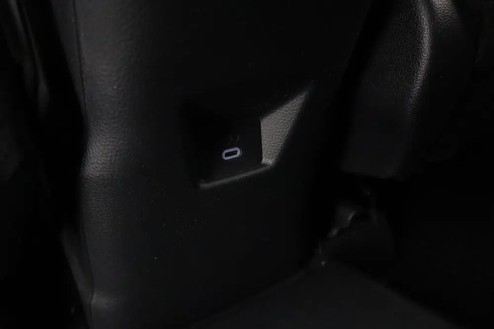 Toyota C-HR 2.0 Plug-in Hybrid 220 Executive uit 2025, foto 12