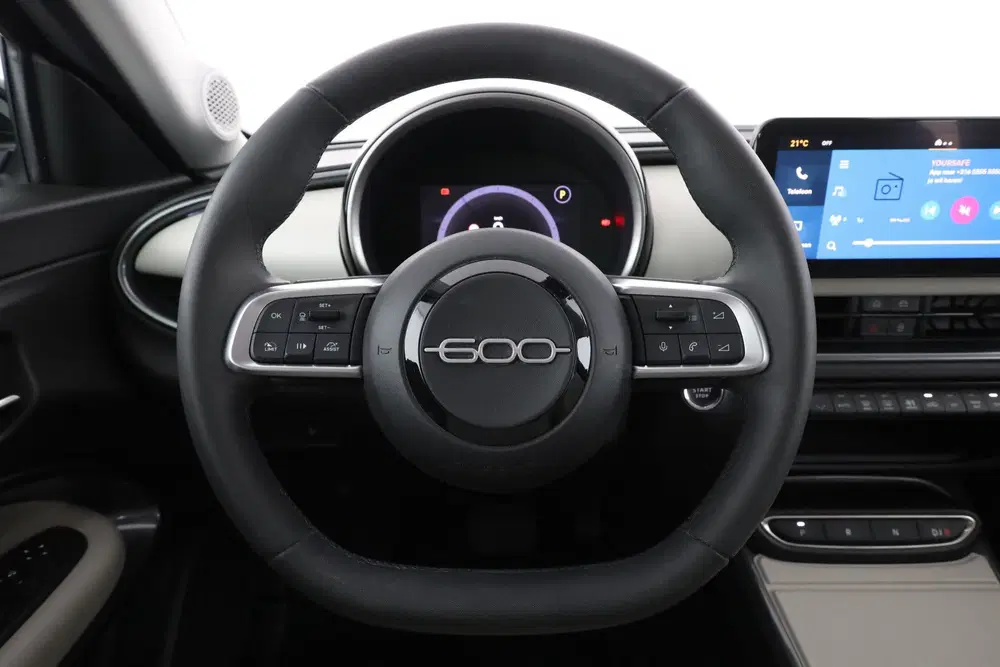 Fiat 600e La Prima 54 kWh uit 2024, foto 11