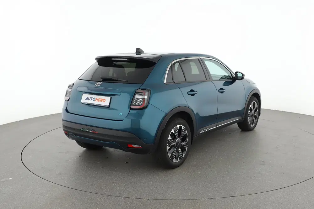 Fiat 600e La Prima 54 kWh uit 2024, foto 6